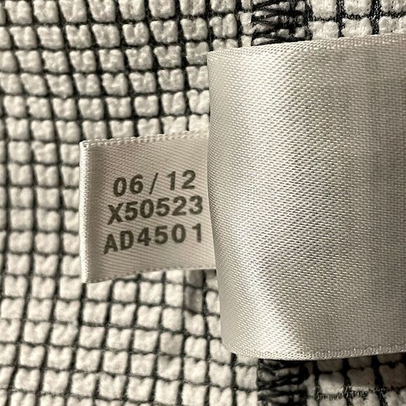 Reebok Women’s Zip Up Jacket. Size Large. - Picture 4 of 5